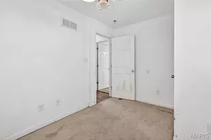 615 Perry St, De Soto, MO 63020 - Photo 17