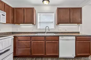615 Perry St, De Soto, MO 63020 - Photo 11