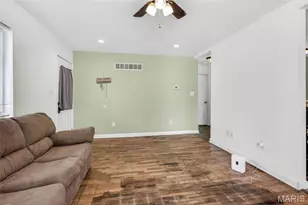 615 Perry St, De Soto, MO 63020 - Photo 7