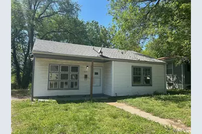 305 Mueller Avenue, Saint Louis, MO 63135 - Photo 1