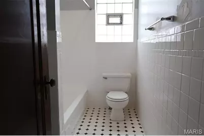 6406 Woodbine Court, Saint Louis, MO 63109 - Photo 13
