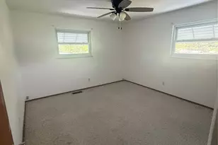 2436 Pinehurst Dr, Overland, MO 63114 - Photo 9