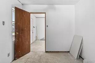 213 Amvets Dr, De Soto, MO 63020 - Photo 5