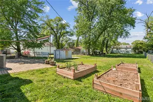 1275 St Mark Dr, Florissant, MO 63031 - Photo 25