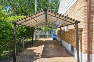 1275 St Mark Dr, Florissant, MO 63031 - Photo 5