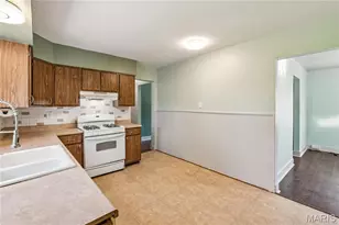 1275 St Mark Dr, Florissant, MO 63031 - Photo 11