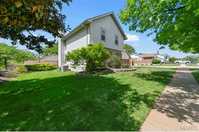 7039 Broken Oak Drive, Saint Louis, MO 63129 - Photo 5