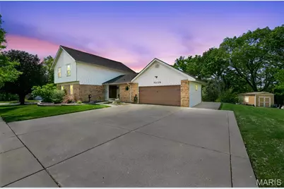 7039 Broken Oak Drive, Saint Louis, MO 63129 - Photo 3