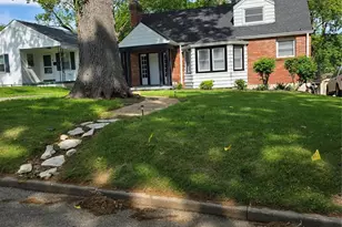 216 S Hartnett Ave, Ferguson, MO 63135 - Photo 5