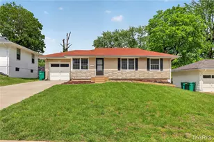 1417 Corinth Dr, Saint Louis, MO 63137 - Photo 9