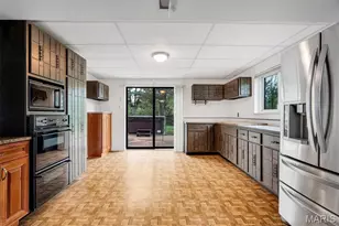 10001 Kalinda Ln, Sunset Hills, MO 63128 - Photo 29