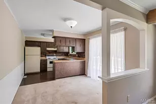 5615 Chalet Manor Ct, Saint Louis, MO 63129 - Photo 9