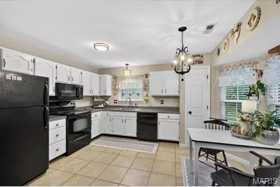 1440 Surrey Lane, Saint Peters, MO 63304 - Photo 13