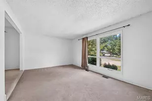 1261 Jade Wind Cir, Ballwin, MO 63011 - Photo 7