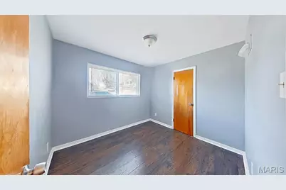 8930 Sides Court, Jennings, MO 63136 - Photo 7