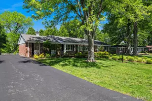 24 Country Fair Ln, Creve Coeur, MO 63141 - Photo 3