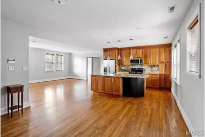 319 N Taylor Avenue #C, Saint Louis, MO 63108 - Photo 3