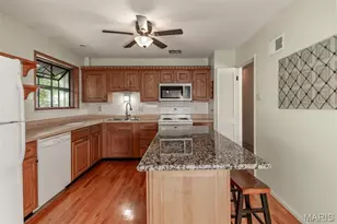 4882 Arevalo Dr, Saint Louis, MO 63128 - Photo 17