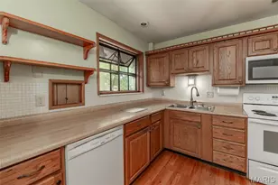 4882 Arevalo Dr, Saint Louis, MO 63128 - Photo 19