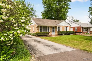 4325 St Dominic Ln, Saint Ann, MO 63074 - Photo 3