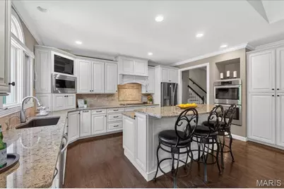 18009 Tara Woods Court, Chesterfield, MO 63005 - Photo 29