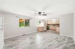 1816 Schulte Hill Dr, Maryland Heights, MO 63043 - Photo 11
