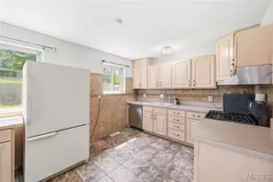1816 Schulte Hill Dr, Maryland Heights, MO 63043 - Photo 15