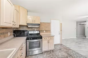 1816 Schulte Hill Dr, Maryland Heights, MO 63043 - Photo 17