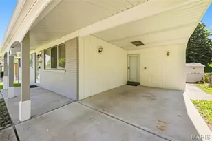 1816 Schulte Hill Dr, Maryland Heights, MO 63043 - Photo 5