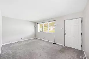1816 Schulte Hill Dr, Maryland Heights, MO 63043 - Photo 7
