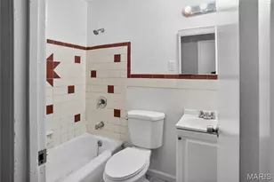6751 Kenwood Dr, Saint Louis, MO 63121 - Photo 19