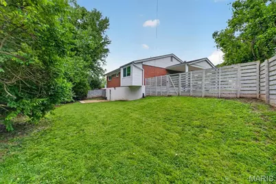 7421 Saleen Court, University City, MO 63130 - Photo 17