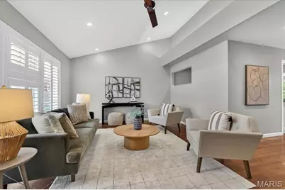 7421 Saleen Court, University City, MO 63130 - Photo 3