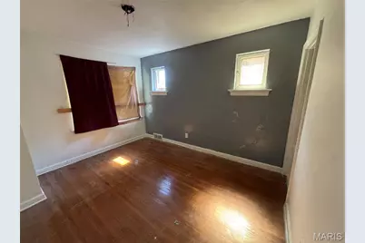5926 McArthur Avenue, Saint Louis, MO 63120 - Photo 5
