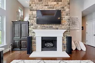 1275 Diamond Valley Dr, High Ridge, MO 63049 - Photo 15