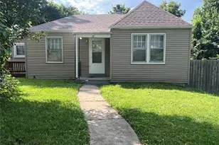 26 Lamar Dr, Jennings, MO 63136 - Photo 1