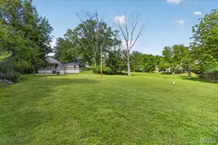 11378 Burgess Ave, Bridgeton, MO 63044 - Photo 23