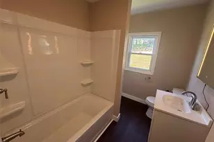 1035 Reservoir St, Hannibal, MO 63401 - Photo 9