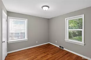 8004 Monroe Ave, Saint Louis, MO 63114 - Photo 11