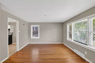 8004 Monroe Ave, Saint Louis, MO 63114 - Photo 13