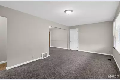 10220 Tappan Drive, Saint Louis, MO 63137 - Photo 13