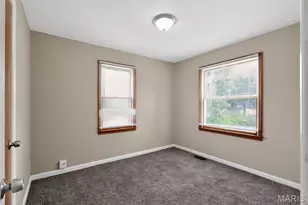 10220 Tappan Dr, Saint Louis, MO 63137 - Photo 15