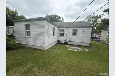 2049 Coleridge Drive, Saint Louis, MO 63136 - Photo 9
