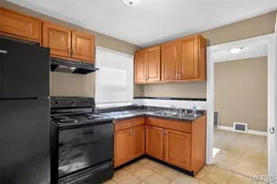 2049 Coleridge Dr, Saint Louis, MO 63136 - Photo 7