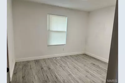 1618 Patterson Road, Florissant, MO 63031 - Photo 11