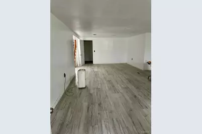 1618 Patterson Road, Florissant, MO 63031 - Photo 25