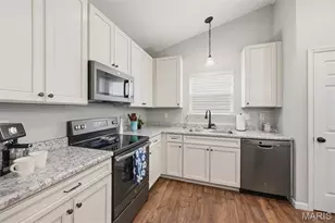518 Brookside Forest Ct, O'Fallon, MO 63366 - Photo 11