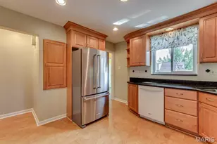 4 Winnetka Ln, Glendale, MO 63122 - Photo 13