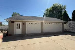6120 Victoria Ave, Saint Louis, MO 63139 - Photo 9