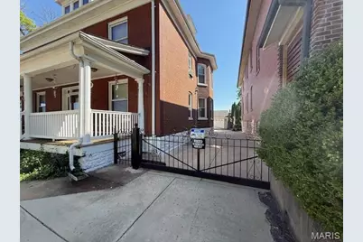 6120 Victoria Avenue, Saint Louis, MO 63139 - Photo 5